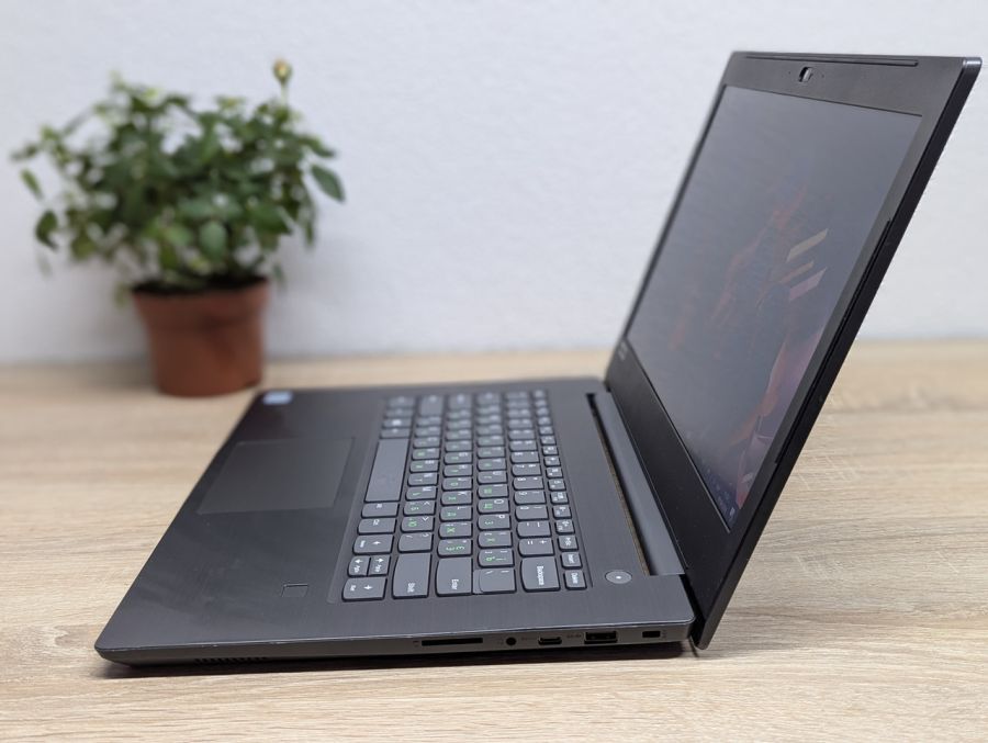 Ноутбук Б/В Lenovo V330-14IKB, Intel Core i5-8250U, DDR4 8 GB, SSD 128GB, 14" Full HD