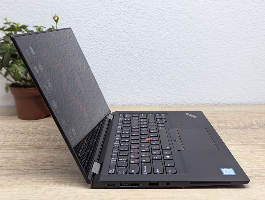 Ноутбук Б/В Lenovo ThinkPad X390 Yoga, Intel Core i5-8265U, DDR3, SSD 128GB, 13" Full HD Сенсор