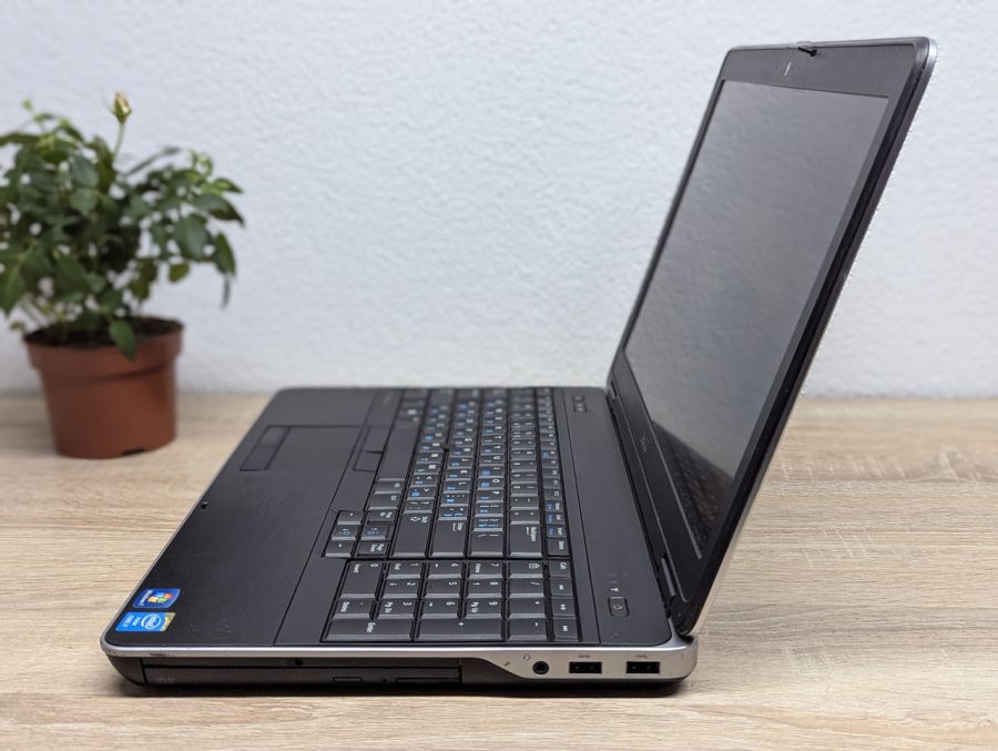Ноутбук Б/В Dell Latitude E6540, Intel Core i7-4600M, DDR3 8 GB, SSD 128GB, 15.6" Full HD
