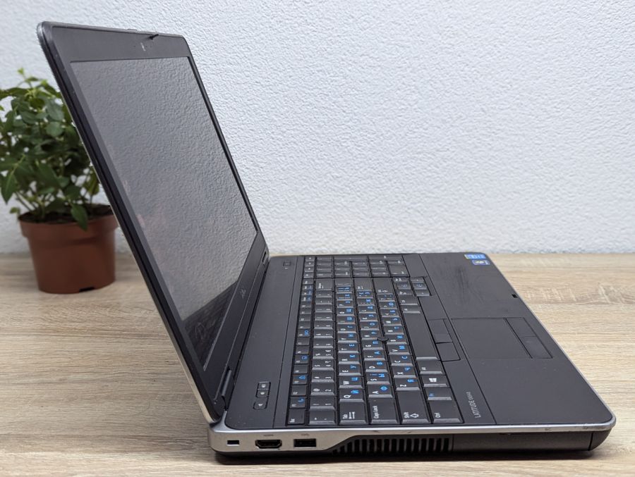 Ноутбук Б/В Dell Latitude E6540, Intel Core i7-4600M, DDR3 8 GB, SSD 128GB, 15.6" Full HD