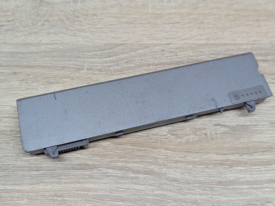 Б/В Акумуляторна батарея Dell NM631