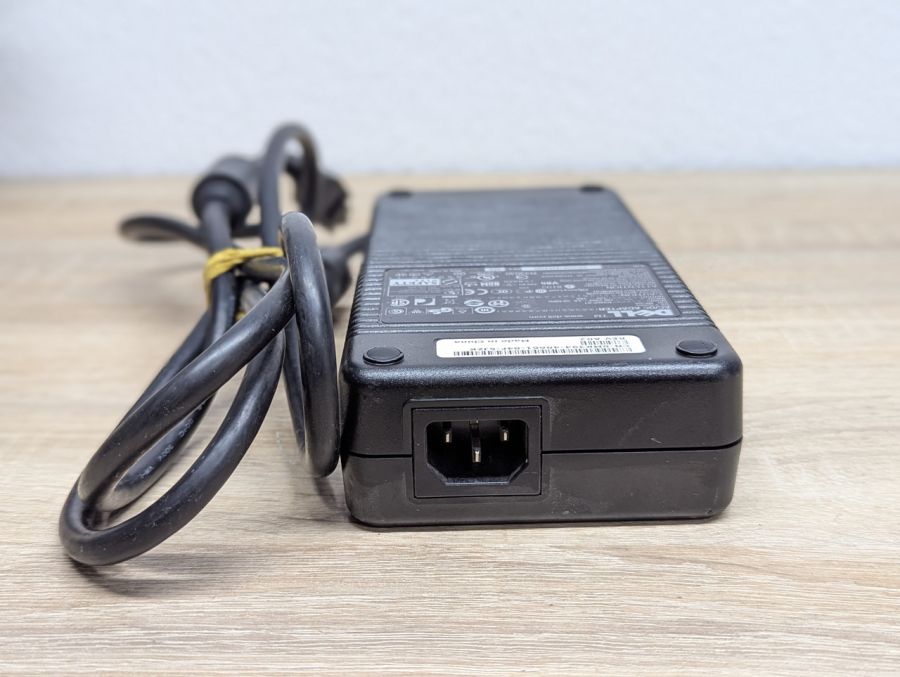 Б/В Блок живлення Dell D220P-01 220W серія DA-2