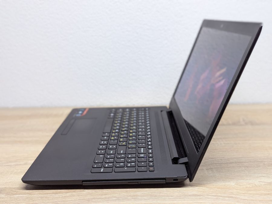 Ноутбук Б/В Lenovo IdeaPad 110, AMD A6-7310, DDR3 8 GB, SSD 128GB, AMD Radeon R4, 15.6"