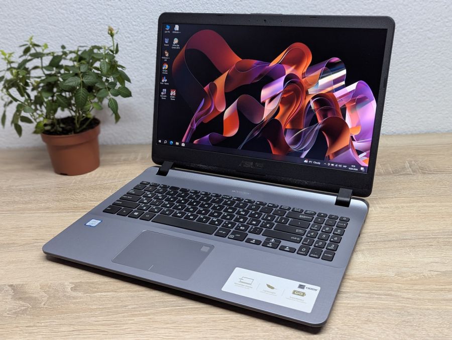 Ноутбук Б/В ASUS X507U, Intel Core i5-8250U, DDR4 16 GB, SSD 256GB, 15.6" Full HD
