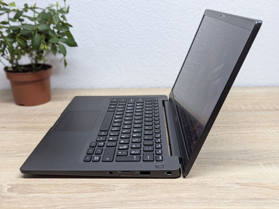 Ноутбук Б/В Dell Latitude 7400, Intel Core i5-8665U, DDR4 16 GB, SSD 256GB, 14" Full HD