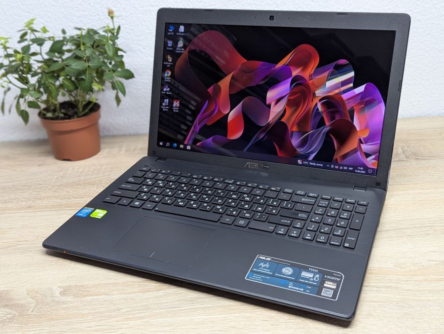 Ноутбук Б/В ASUS F552L, Intel Core i3-4030U, DDR3 8 GB, SSD 128GB, NVIDIA GeForse 820M 1Gb, 15.6"