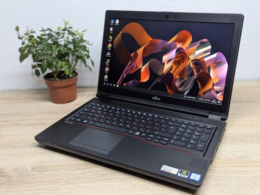 Ноутбук Б/В Fujitsu Celsius H780, Intel Core i7-8850H, DDR4 32 GB, SSD 512GB, NVIDIA Quadro P1000 4Gb, 15.6" Full HD