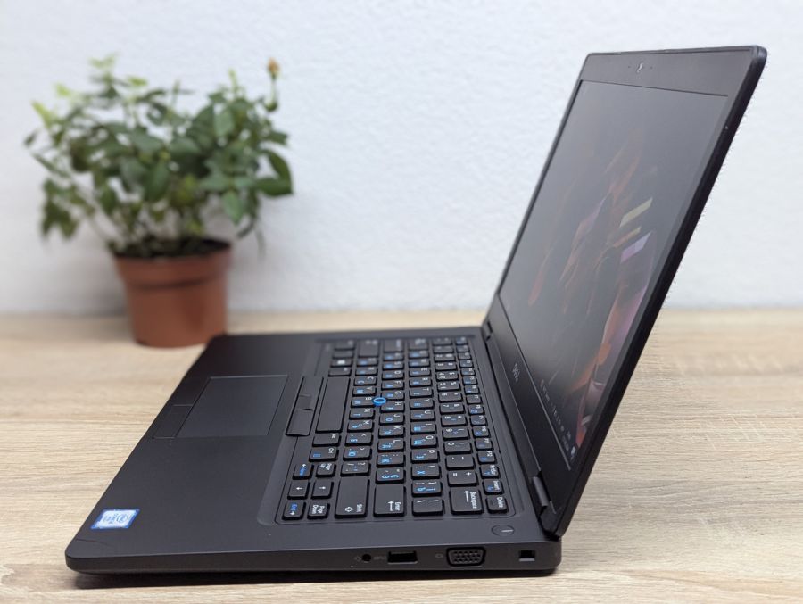 Ноутбук Б/В Dell Latitude 5480, Intel Core i5-6440HQ, DDR4 8 GB, SSD 128GB, 14" Full HD