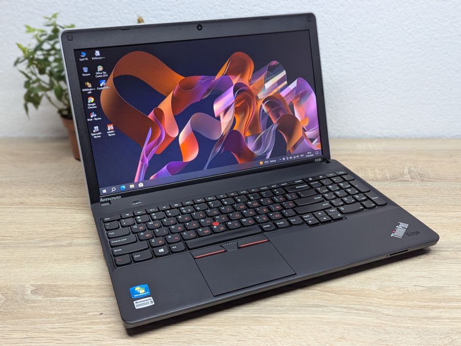 Ноутбук Б/В Lenovo Think Pad Edge E530, Intel Core i3-3120M, DDR3 8 GB, HDD 500GB, NVIDIA GeForce GT 610M 1Gb, 15.6"