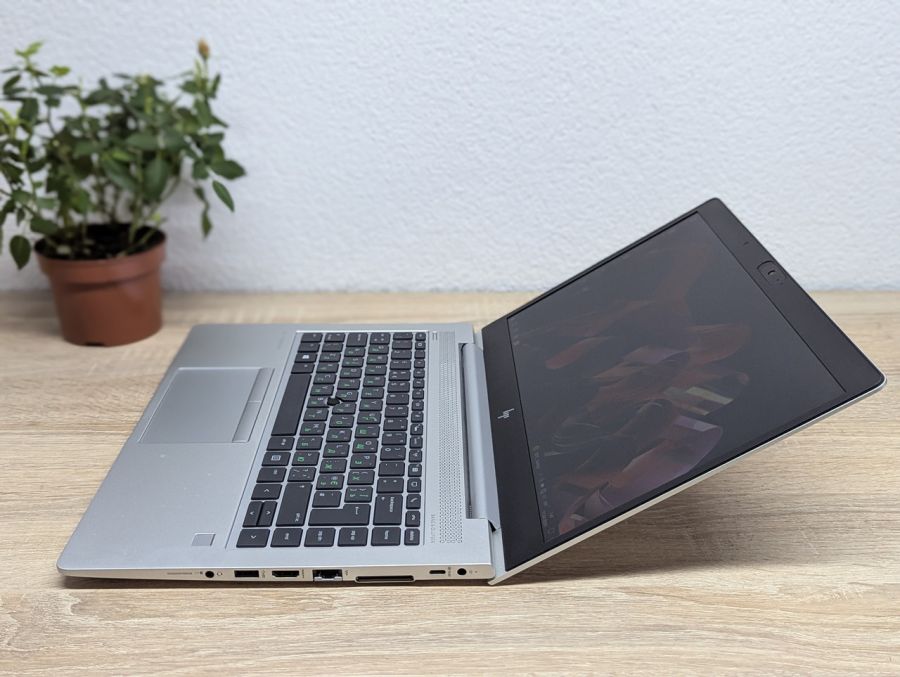 Ноутбук Б/В HP EliteBook 745 G5, AMD Ryzen 7 PRO Mobile 2700U, DDR4 16 GB, SSD 256GB, AMD Radeon Vega, 14" Full HD