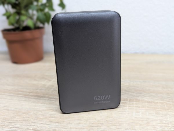 Новий Зарядна станція GaN 620 Вт USB-C та USB-A
