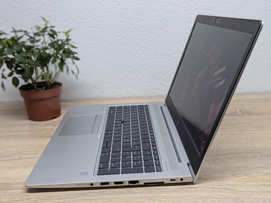 Ноутбук Б/В HP EliteBook 755 G5, AMD Ryzen 5 Pro Mobile 2500U, DDR4 8 GB, SSD 256GB, Microsoft Basic Display Adapter, 15.6" Full HD