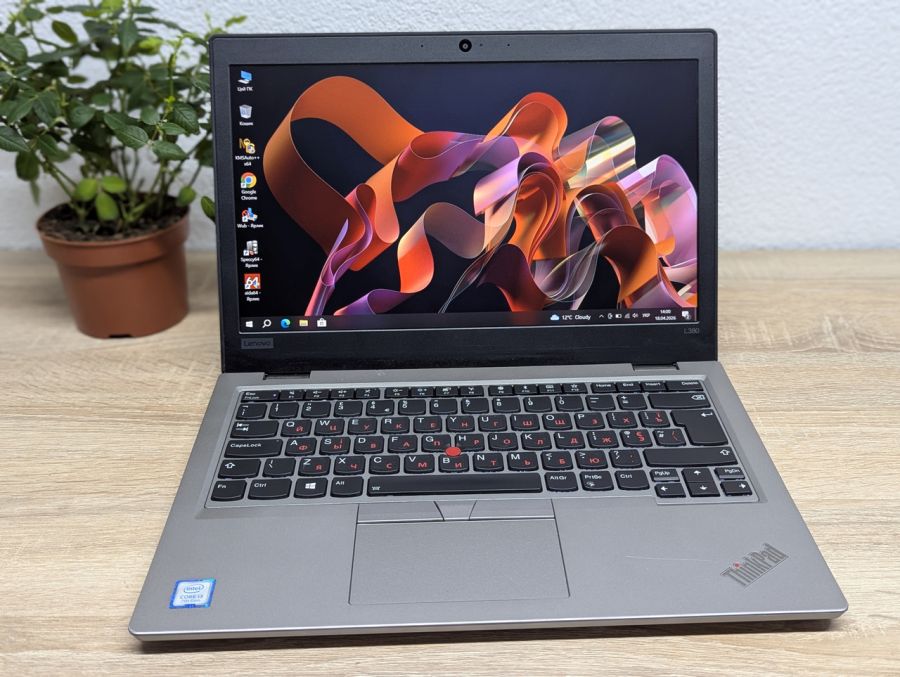 Ноутбук Б/В Lenovo ThinkPad L380, Intel Core i3-7020U, DDR4 16 GB, SSD 256GB, 13" Full HD
