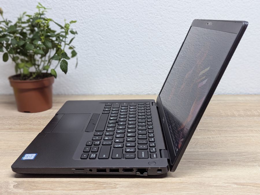 Ноутбук Б/В Dell Latitude 5401, Intel Core i5-9400H, DDR4 16 GB, SSD 256GB, 14" Full HD