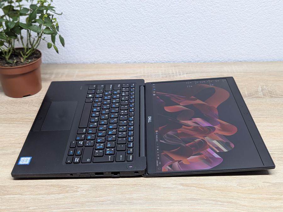 Ноутбук Б/В Dell Latitude 7380, Intel Core i5-7300U, DDR4 16 GB, SSD 256GB, 13" Full HD Сенсор