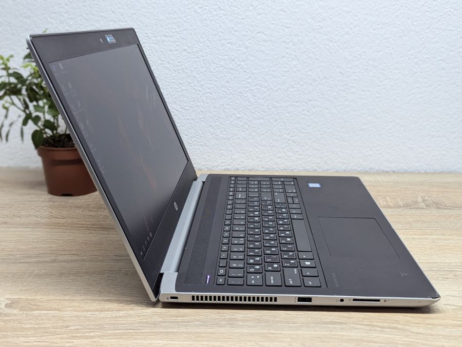 Ноутбук Б/В HP ProBook 450 G5, Intel Core i5-8250U, DDR4 8 GB, SSD 240GB, 15.6" Full HD