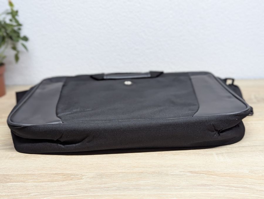 Б/В Сумка для ноутбука HP Essential Top Load Case 15.6 H2W17AA