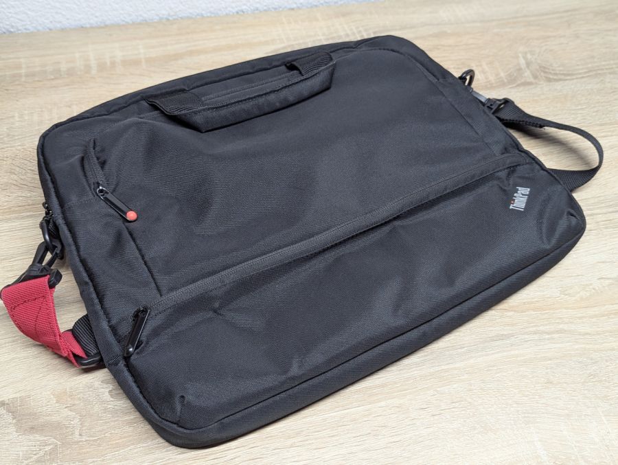 Б/В Cумка для ноутбука Lenovo ThinkPad Essential Topload Case