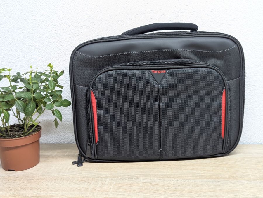 Б/В Cумка для ноутбука Targus Classic+ CN414EU