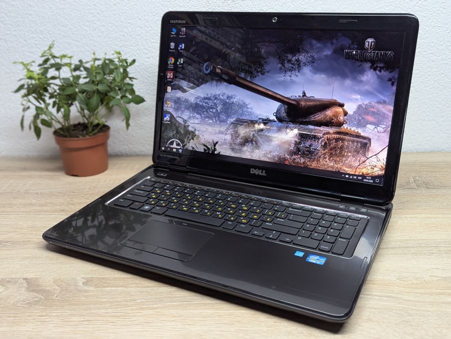 Ноутбук Б/В Dell Inspiron N7110, Intel Core i7-2670QM, DDR3 8 GB, SSD 1 TB, NVIDIA GeForce GT 525M 2Gb, 17.3"