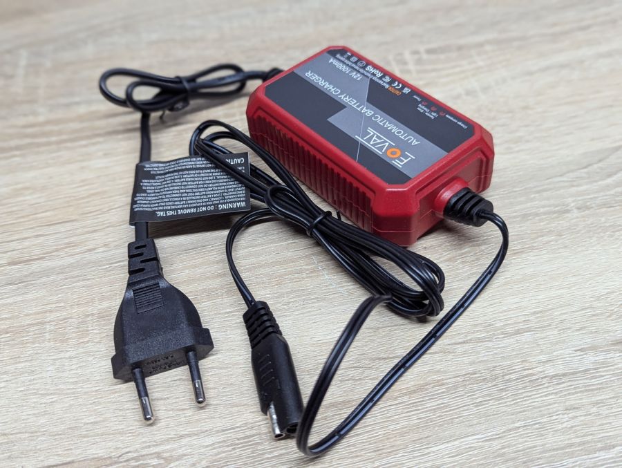 Новий Зарядний пристрій Foval Automatic Trickle Battery Charger 12V 1000mA