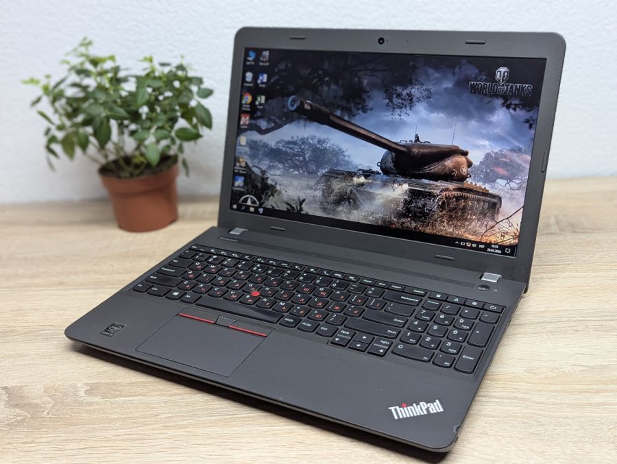 Ноутбук Б/В Lenovo E550, Intel Core i3-5005U, DDR3 8 GB, SSD 128GB, 15.6" HD