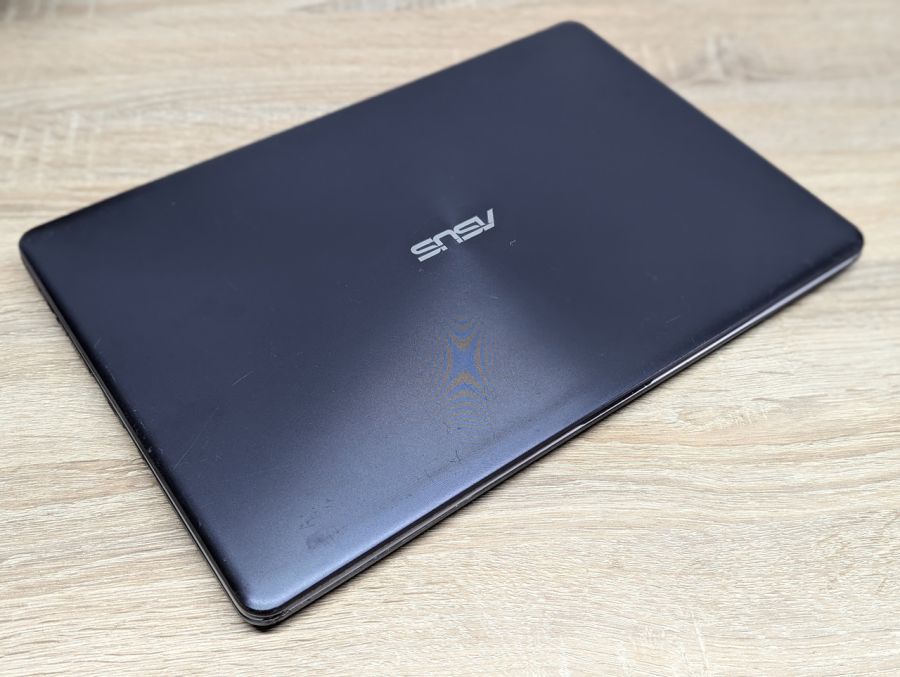 Ноутбук Б/В ASUS Vivobook X542U, Intel Core i5-8250U, DDR4 16 GB, SSD 256GB, NVIDIA GeForce MX150 4Gb, 15.6" Full HD