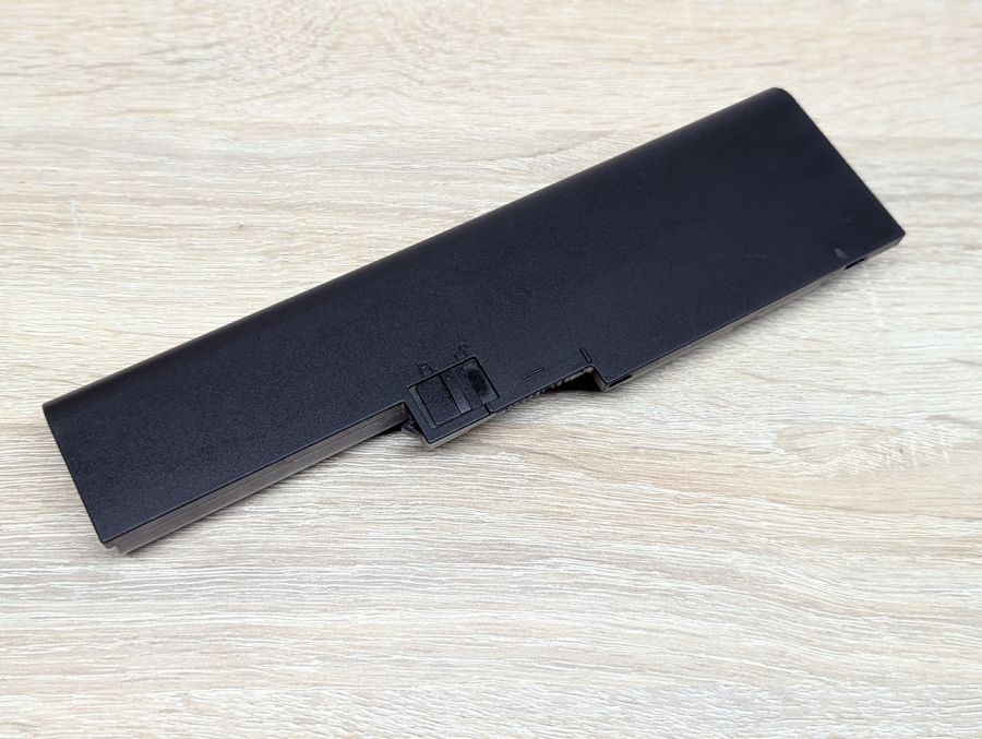 Б/В Оригінальна акумуляторна батарея Lenovo 92P1129,92P1130