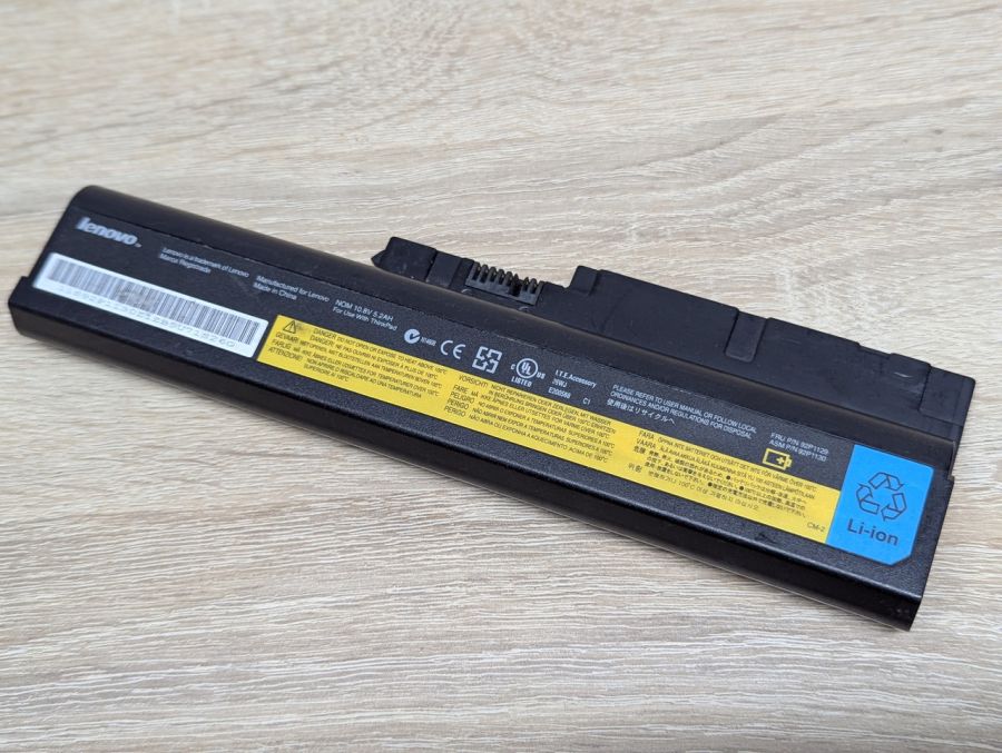 Б/В Оригінальна акумуляторна батарея Lenovo 92P1129,92P1130