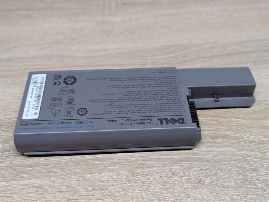 Б/В Акумуляторна батарея Dell CF623 [ProductHub SKU CF623]