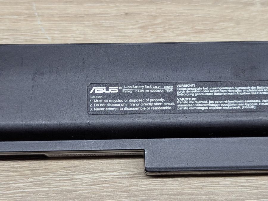 Б/В Оригінальна акумуляторна батарея Asus A42-V1,L082031