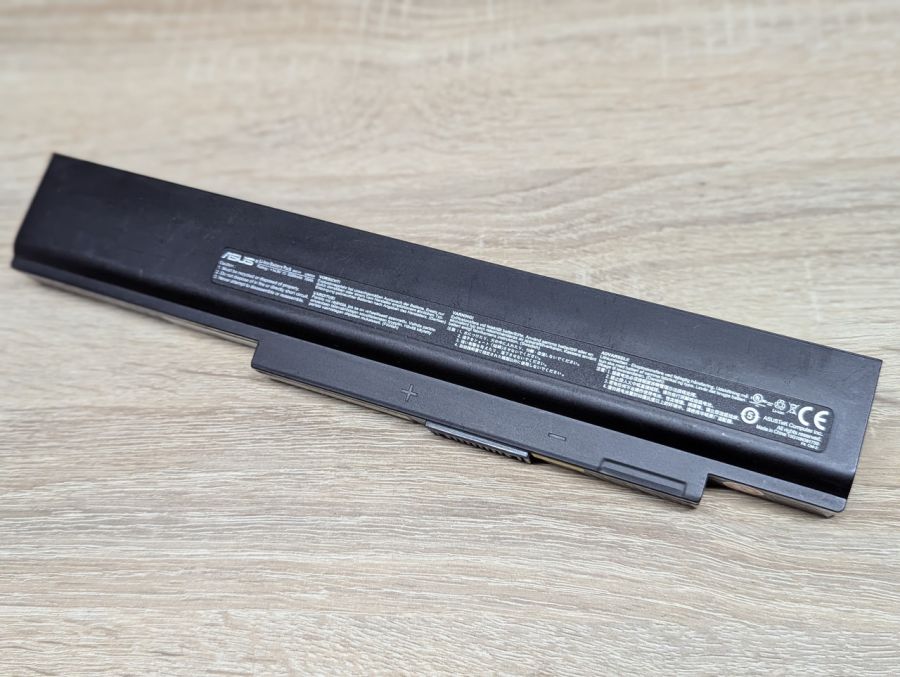 Б/В Оригінальна акумуляторна батарея Asus A42-V1,L082031