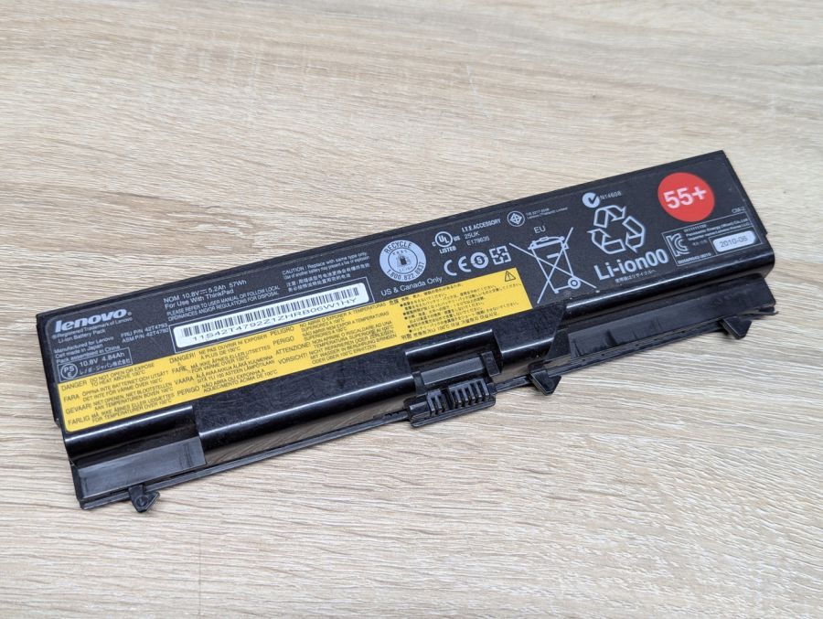 Б/В Оригінальна акумуляторна батарея Lenovo 42T4793,42T4792