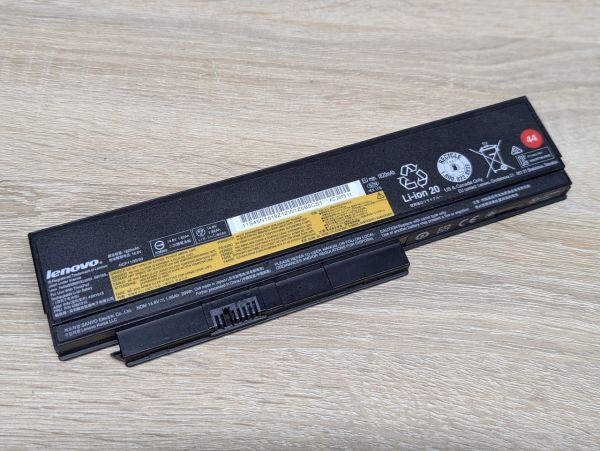 Б/В Оригінальна акумуляторна батарея Lenovo 45N1018,45N1019