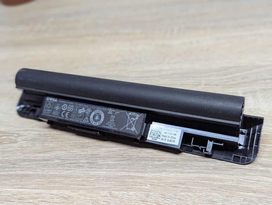 Б/В Оригінальна акумуляторна батарея Dell N887N