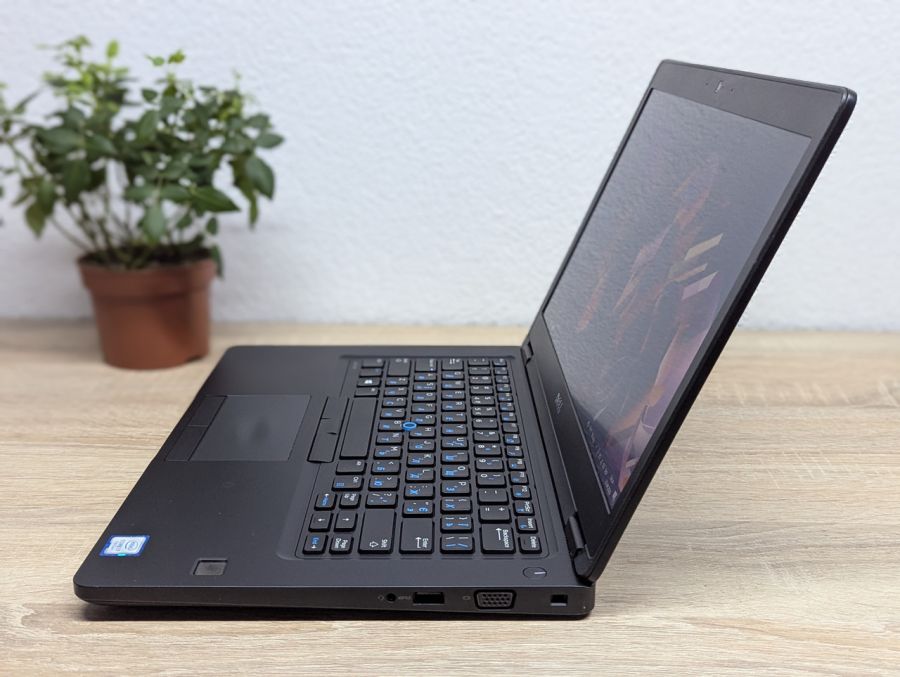 Ноутбук Б/В Dell Latitude 5480, Intel Core i7-7600U, DDR4 16 GB, SSD 256GB, 14" HD