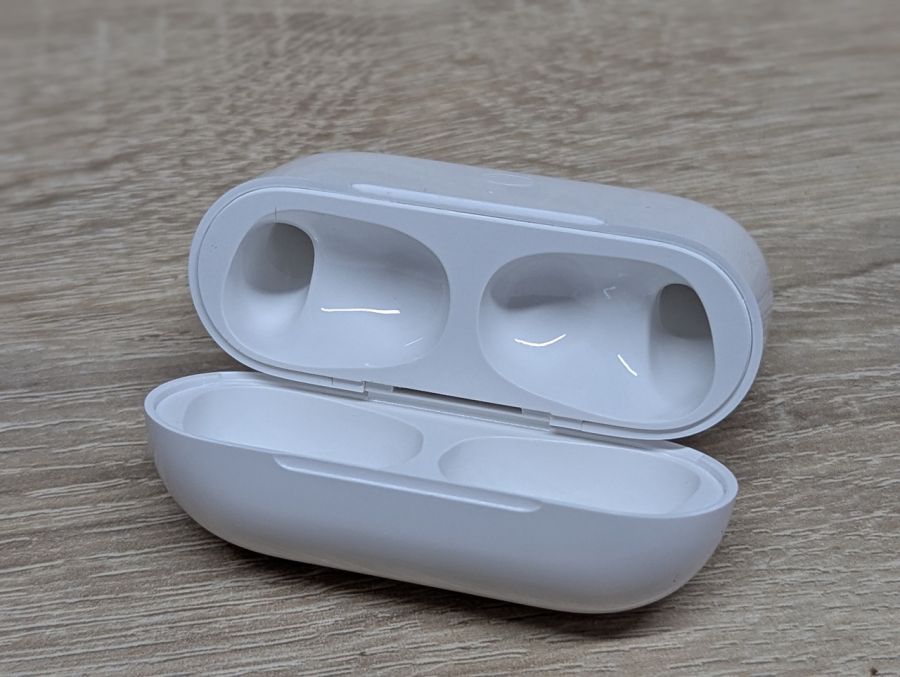 Новий Зарядний кейс сумісний з навушниками AirPods Pro 1-го та 2-го поколінь L
