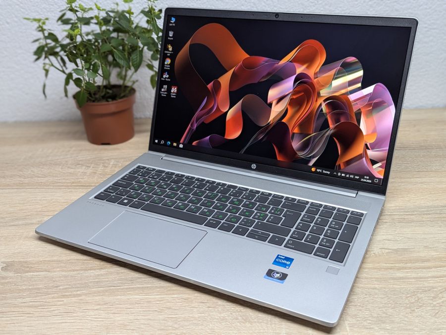 Ноутбук Б/В HP ProBook 450 G9, Intel Core i5-1235U, DDR4 16 GB, SSD 256GB, 15" Full HD