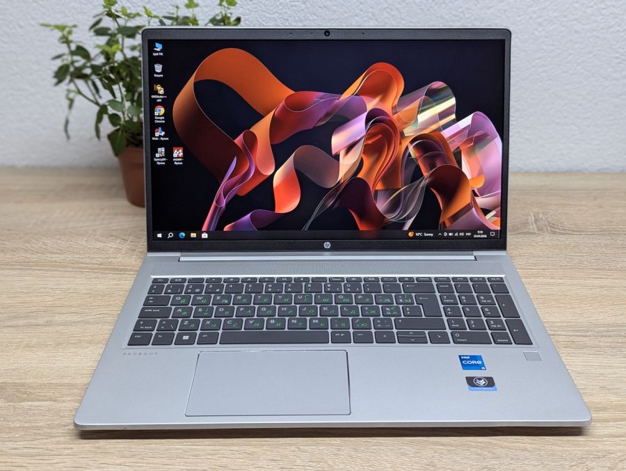 Ноутбук Б/В HP ProBook 450 G9, Intel Core i5-1235U, DDR4 16 GB, SSD 256GB, 15" Full HD