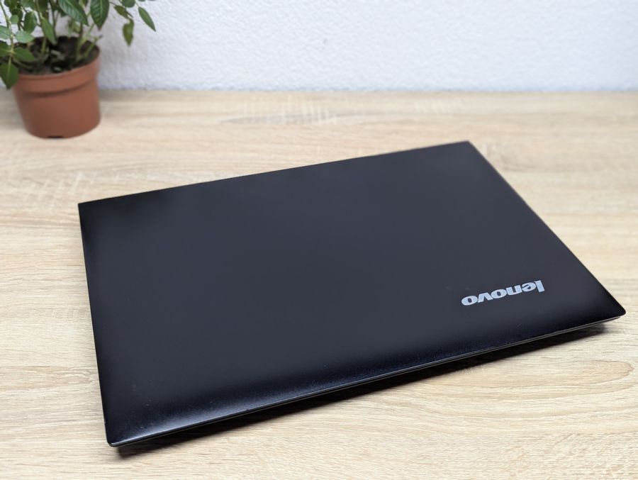 Ноутбук Б/В Lenovo B50-45, AMD E1-6010, DDR3 8 GB, SSD 128GB, AMD Radeon R2, 15.6"