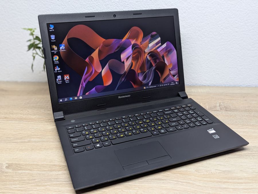 Ноутбук Б/В Lenovo B50-45, AMD E1-6010, DDR3 8 GB, SSD 128GB, AMD Radeon R2, 15.6"