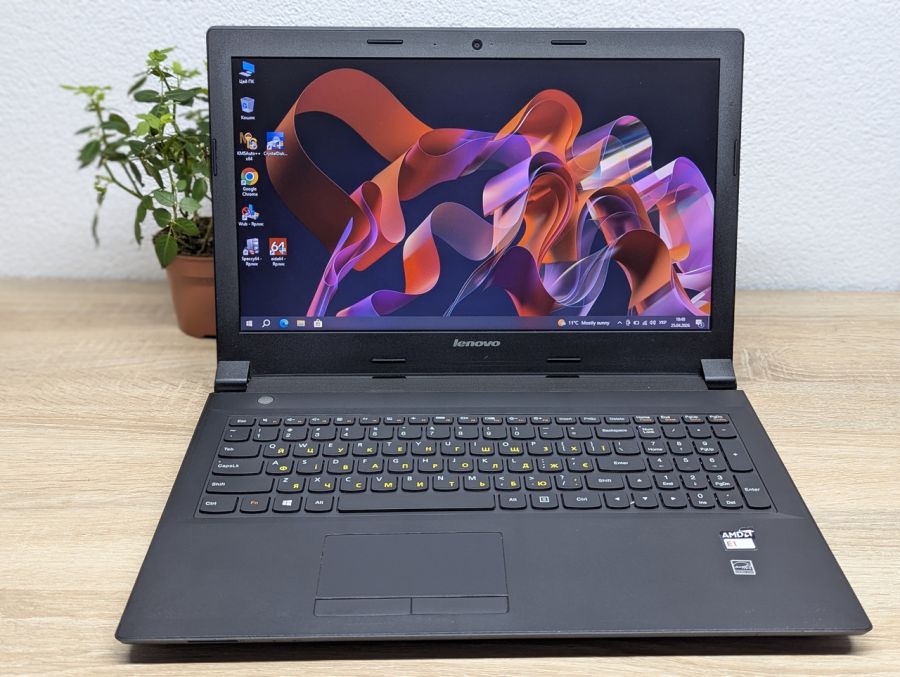 Ноутбук Б/В Lenovo B50-45, AMD E1-6010, DDR3 8 GB, SSD 128GB, AMD Radeon R2, 15.6"