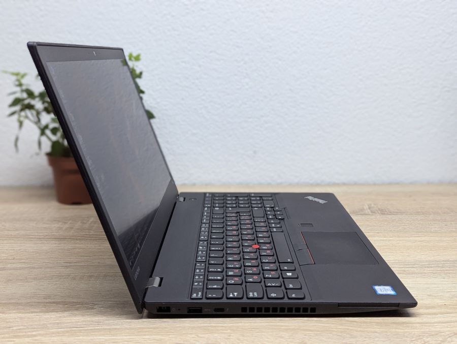 Ноутбук Б/В Lenovo ThinkPad T570, Intel Core i5-7300U, DDR4 8 GB, SSD 256GB, 15.6" Full HD