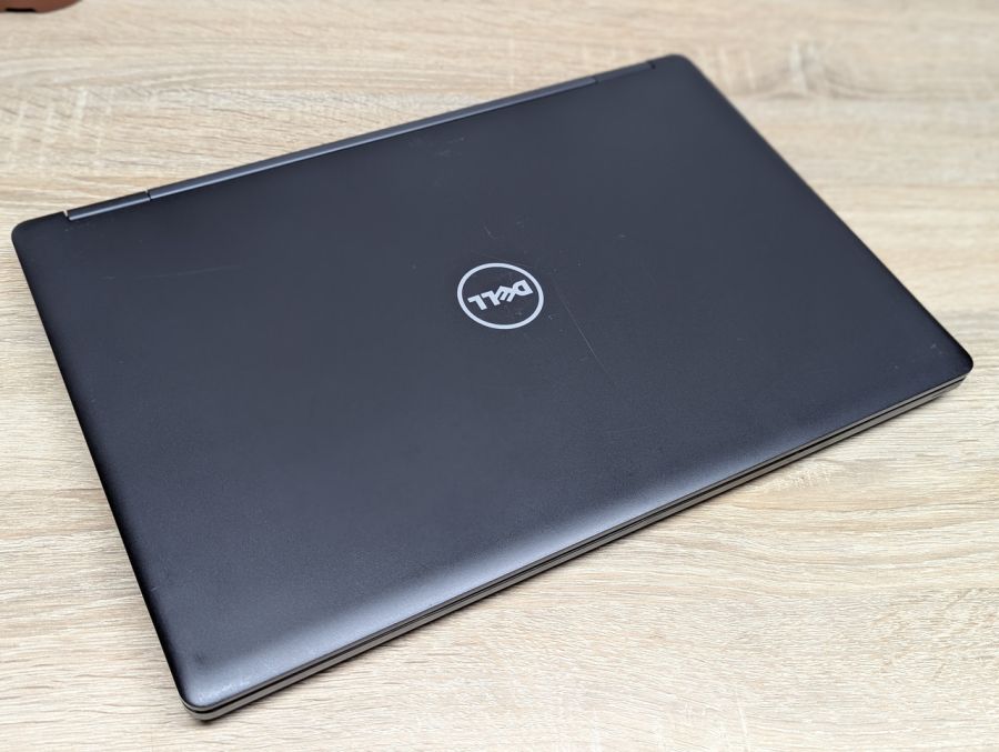 Ноутбук Б/В Dell Latitude 5580, Intel Core i5-6300U, DDR4 8 GB, SSD 256GB, 15.6" Full HD