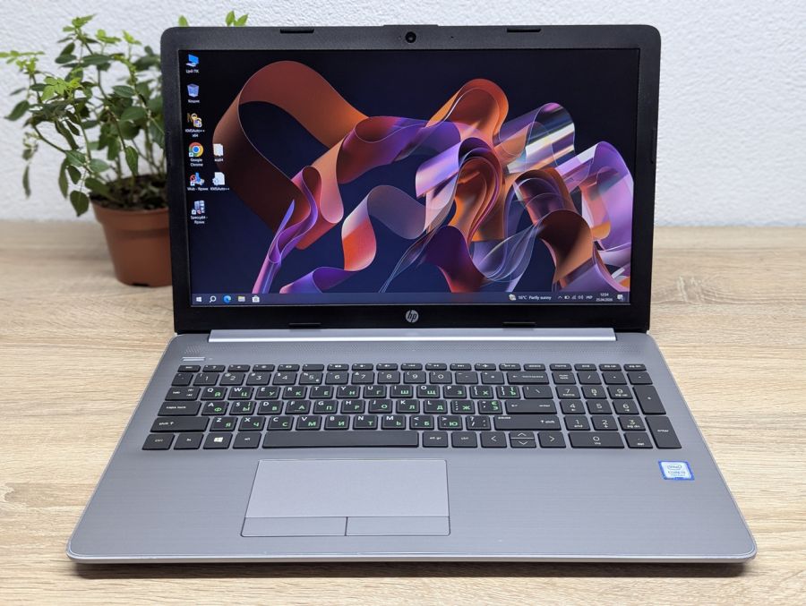 Ноутбук Б/В HP Notebook 250 G7, Intel Core i3-7020U, DDR4 8 GB, SSD 128GB, 15.6" Full HD