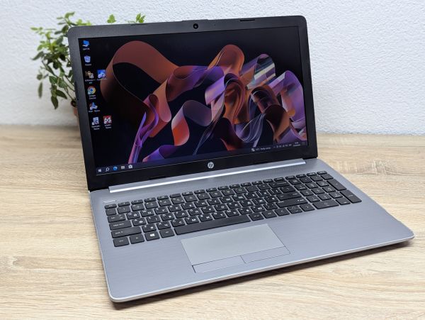 Ноутбук Б/В HP Notebook 255 G7, AMD Ryzen 3 3200U, DDR4 8 GB, SSD 128GB, AMD Radeon Vega, 15.6" Full HD