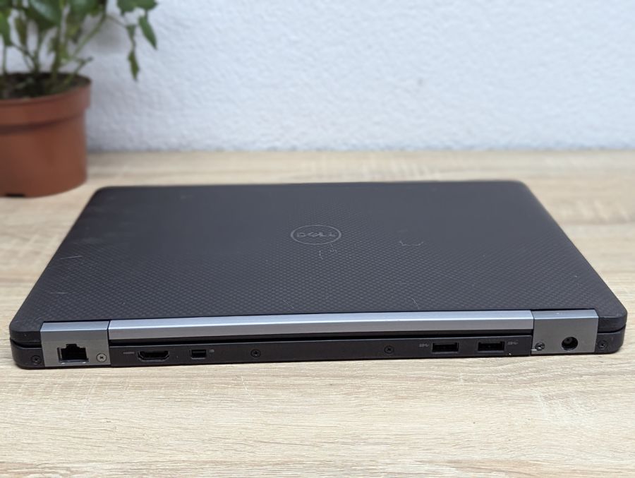 Ноутбук Б/В Dell Latitude E7270, Intel Core i5-6300U, DDR4 8 GB, SSD 128GB, 12" Full HD Сенсор