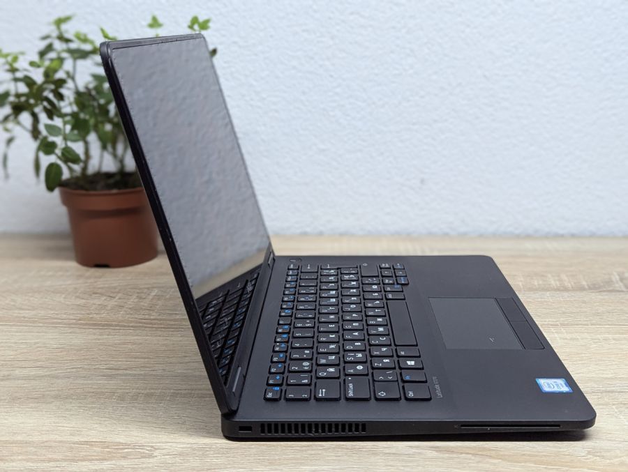 Ноутбук Б/В Dell Latitude E7270, Intel Core i5-6300U, DDR4 8 GB, SSD 128GB, 12" Full HD Сенсор
