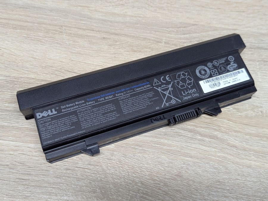 Б/В Оригінальна акумуляторна батарея Dell WU841