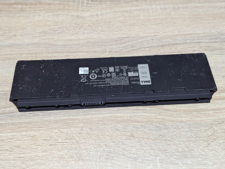 Б/В Оригінальна акумуляторна батарея Dell WD52H